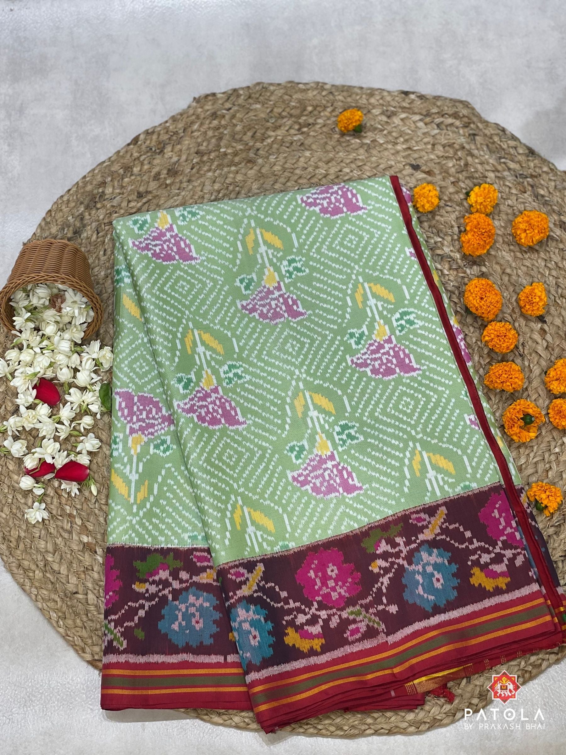 Rose Flowers Design With Border Pallu Contrast Semi Double Ikat Saree