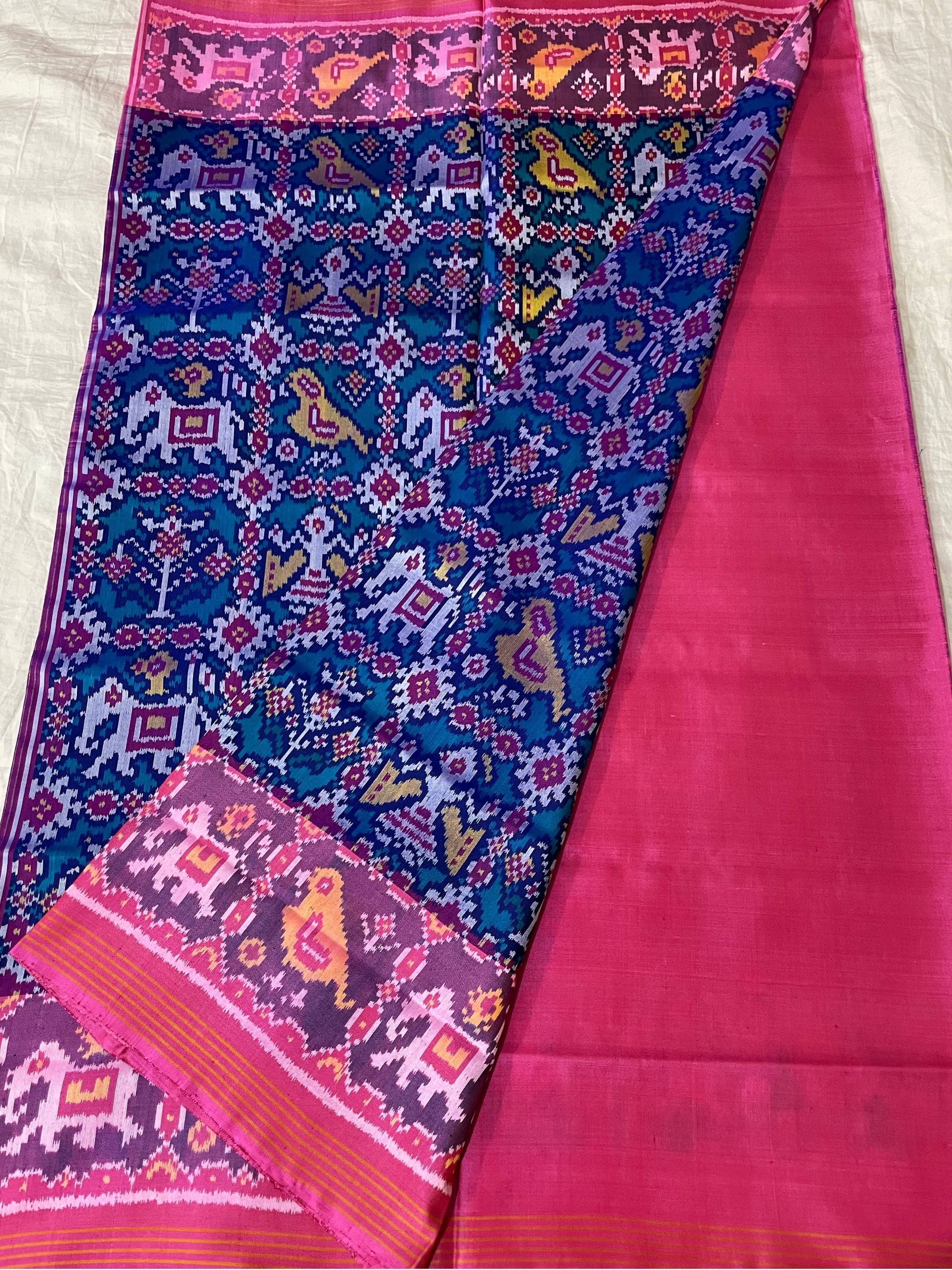 Rangoli Design With Elephant Motifs With Elephant And Parrot Border And Flower Pallu 2